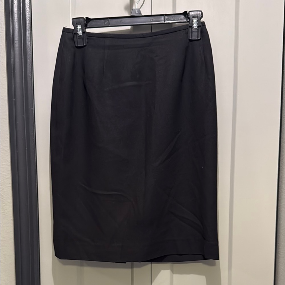 Elegant Black Pencil Skirt